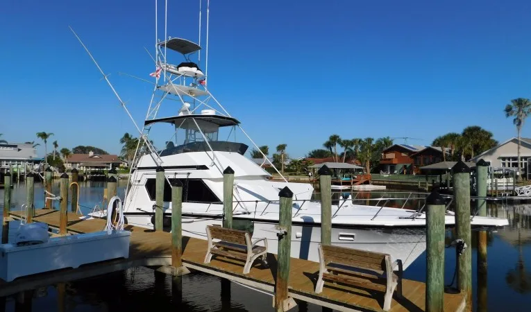 48 Hatteras Top Shelf