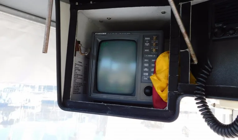 48 Hatteras Top Shelf