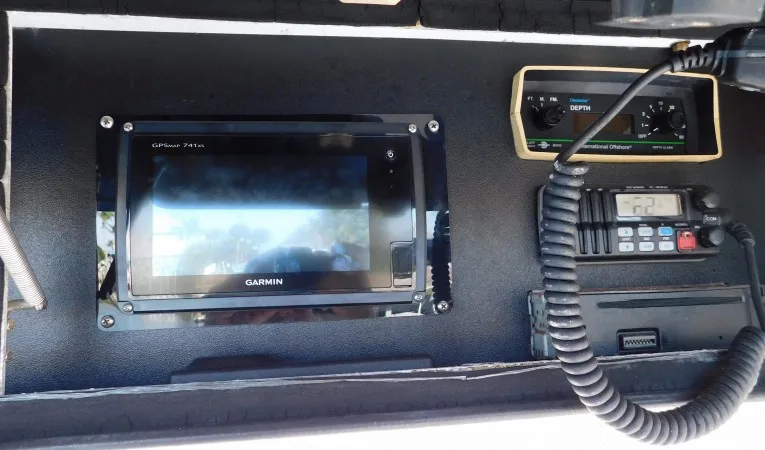 48 Hatteras Top Shelf