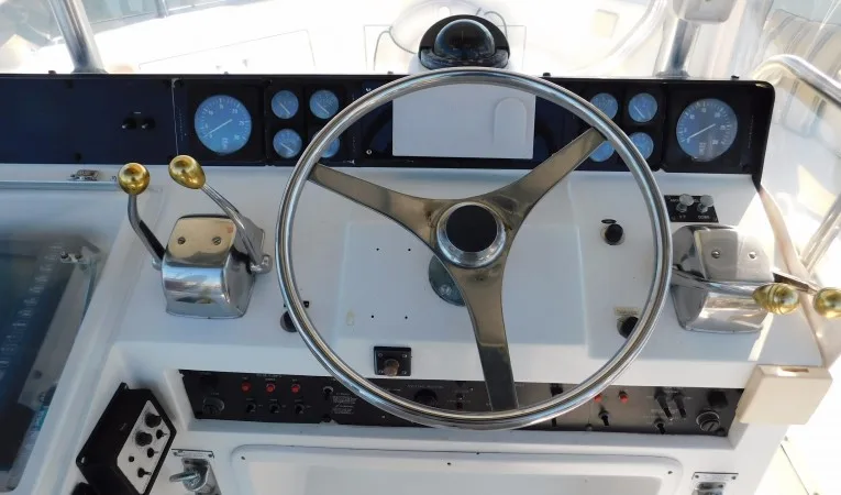 48 Hatteras Top Shelf