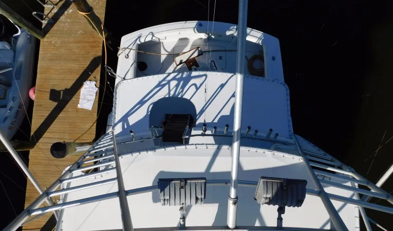 48 Hatteras Top Shelf