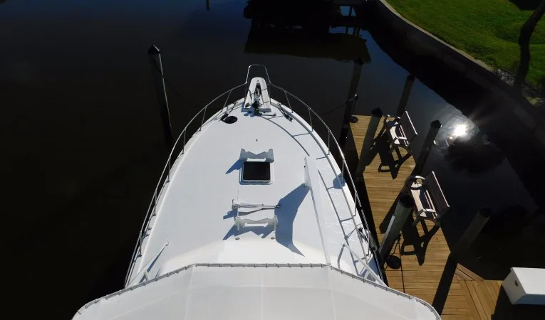 48 Hatteras Top Shelf