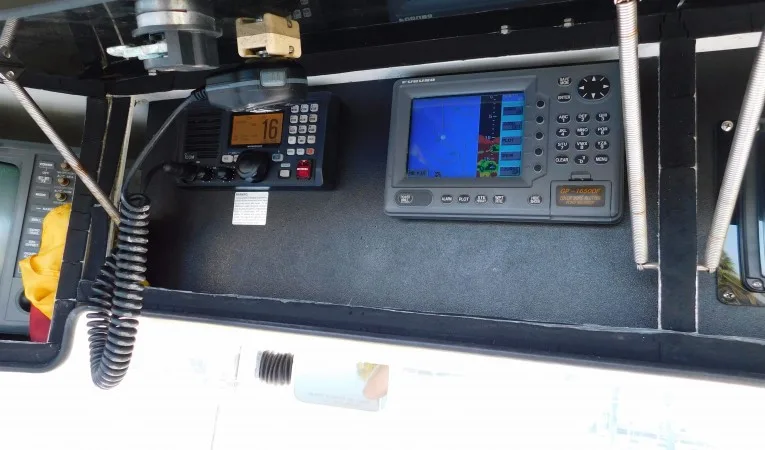 48 Hatteras Top Shelf