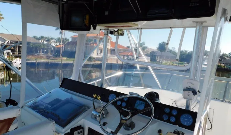 48 Hatteras Top Shelf