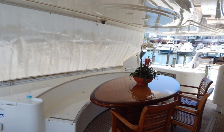 94 Ferretti Yachts Cockpit Dining