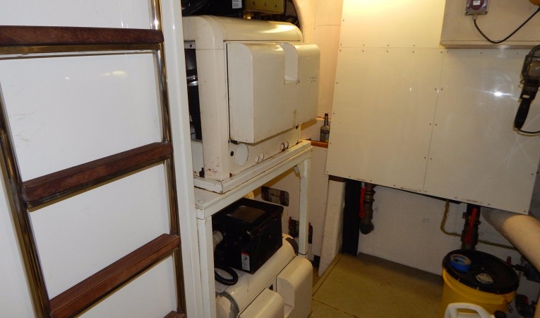 94 Ferretti Yachts 2 Generators