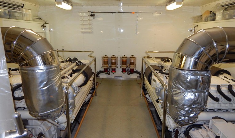 94 Ferretti Yachts Engine Room