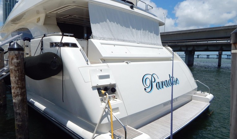 94 Ferretti Yachts Transom