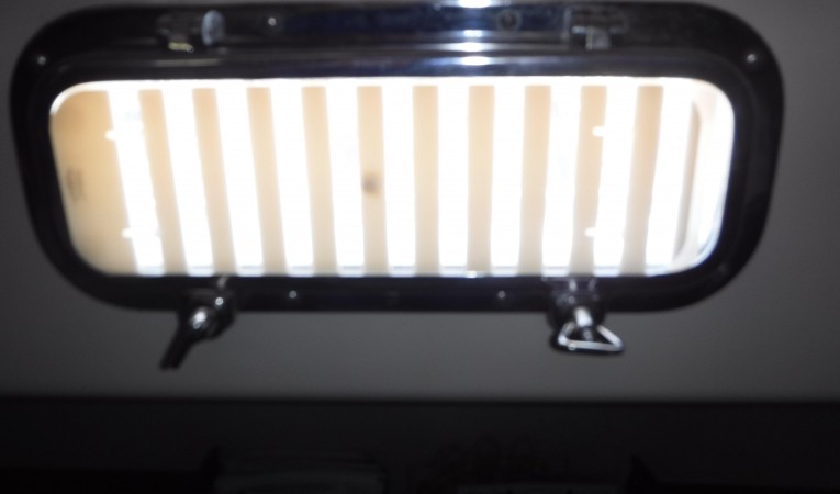 38 Island Packet AMORA II