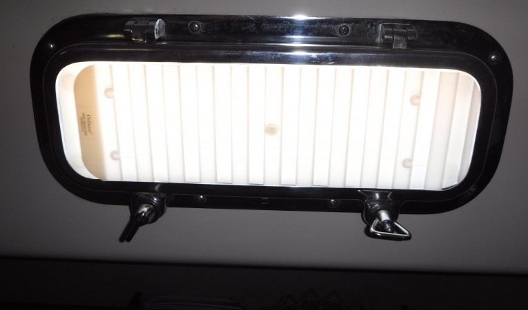 38 Island Packet AMORA II