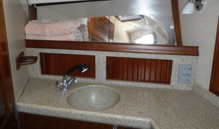 38 Island Packet AMORA II