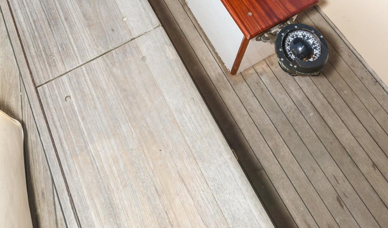 38 Hodgdon Bros. Stadel Cockpit