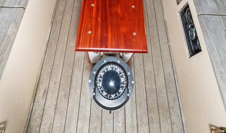 38 Hodgdon Bros. Stadel Cockpit 2