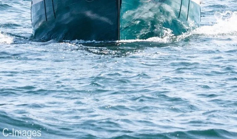 38 Hodgdon Bros. Stadel Under Sail 4