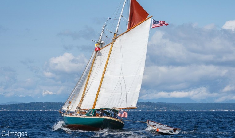 38 Hodgdon Bros. Stadel Under Sail 5