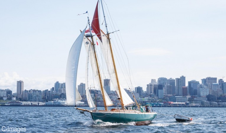 38 Hodgdon Bros. Stadel Under Sail 7