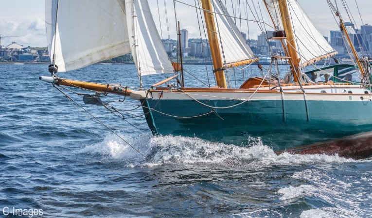 38 Hodgdon Bros. Stadel Under Sail 6