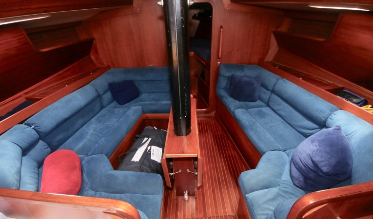 38 Baltic Main salon