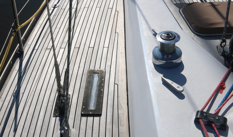 38 Baltic Side deck with prism