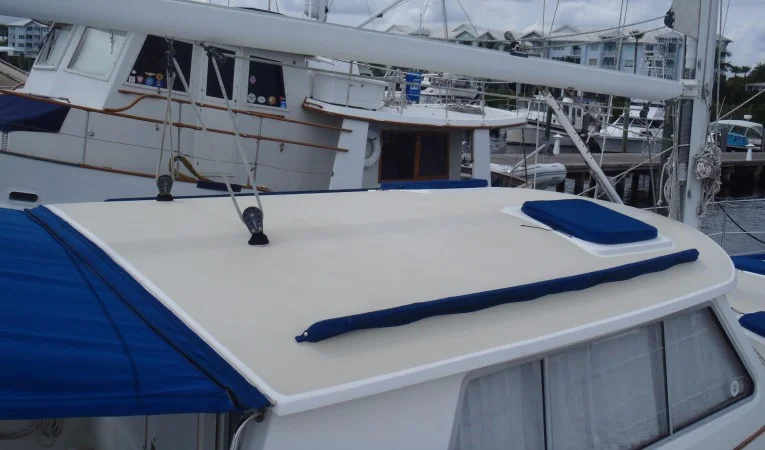 40 Cabo Rico Pilothouse roof