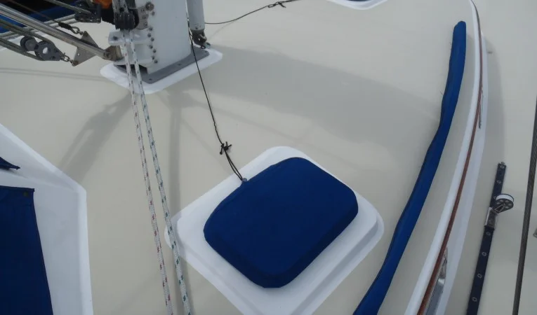 40 Cabo Rico Foredeck