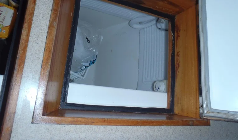 40 Cabo Rico Freezer