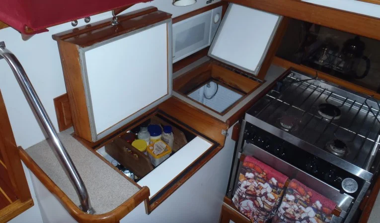 40 Cabo Rico 12 Volt refrigerator & freezer doors