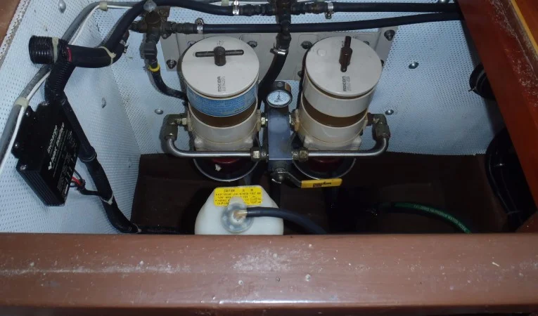 40 Cabo Rico Racor fuel filters