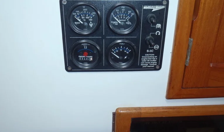 40 Cabo Rico Generator gauges