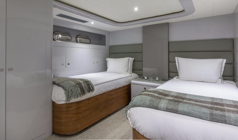 110 Horizon Twin Guest Stateroom 1