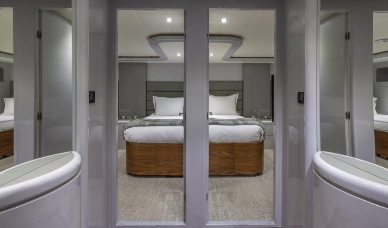 110 Horizon Lower Foyer