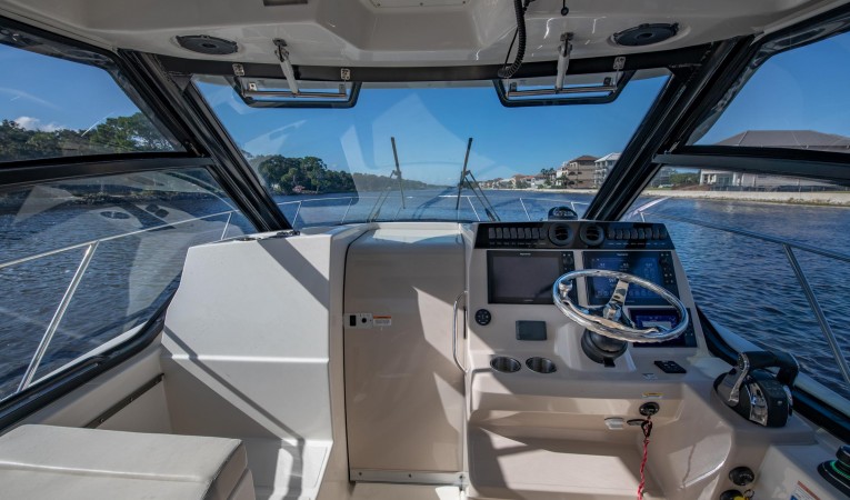 32 Boston Whaler 