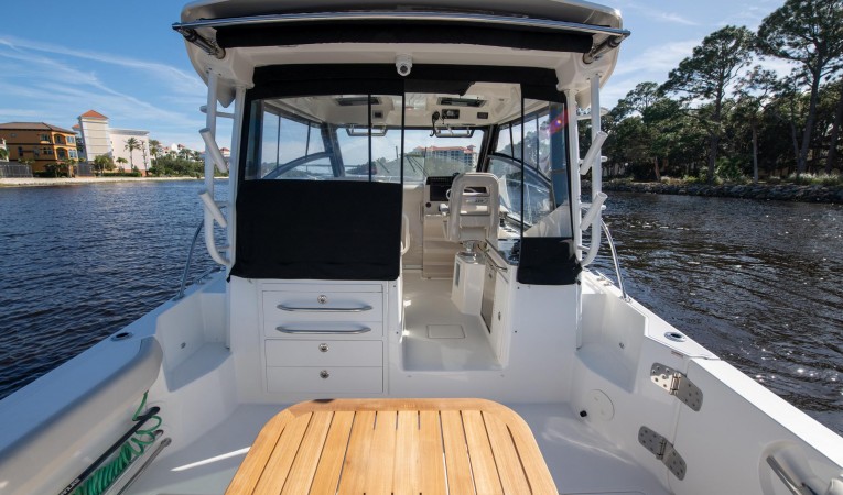 32 Boston Whaler 
