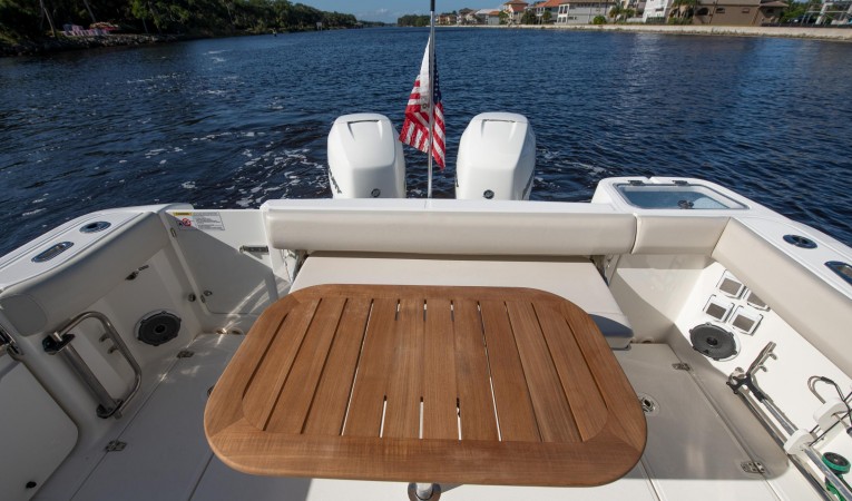 32 Boston Whaler 