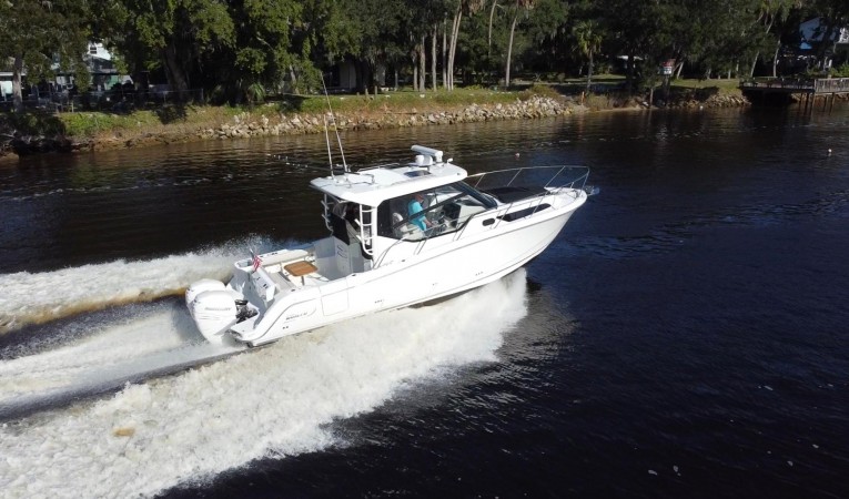 32 Boston Whaler 