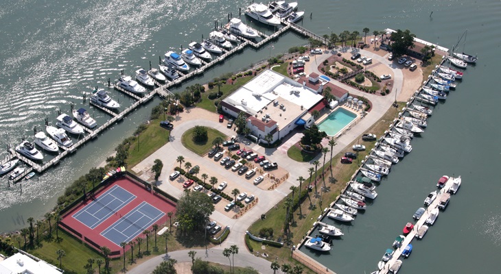 Smyrna Yacht Club in New Smyrna Beach, FL