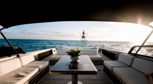 55 Van Dutch  Bahamas, USA - Florida East Coast