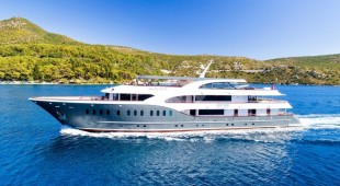 Agape Rose East Mediterranean