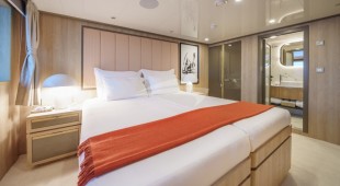 Agape Rose East Mediterranean