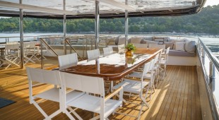 Agape Rose East Mediterranean