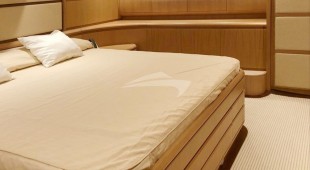 B4 East Mediterranean, West Mediterranean