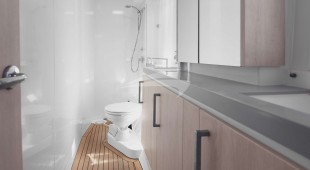 Between Indian Ocean, Africa