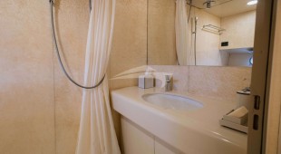 CariÑo East Mediterranean