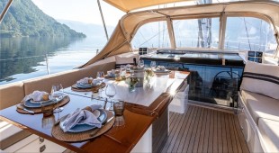 Champagne Hippy West Mediterranean