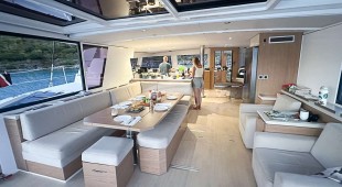 Chillin' Hut Caribbean