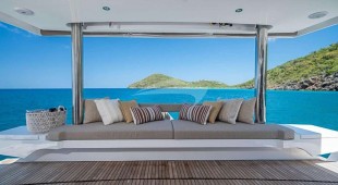 Chillin' Hut Caribbean