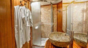 Dea Del Mare East Mediterranean