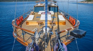 Dea Del Mare East Mediterranean