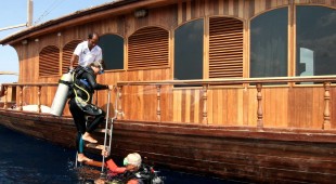 Dhoni Stella 2 Indian Ocean