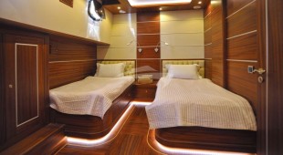 Dragon Fly East Mediterranean